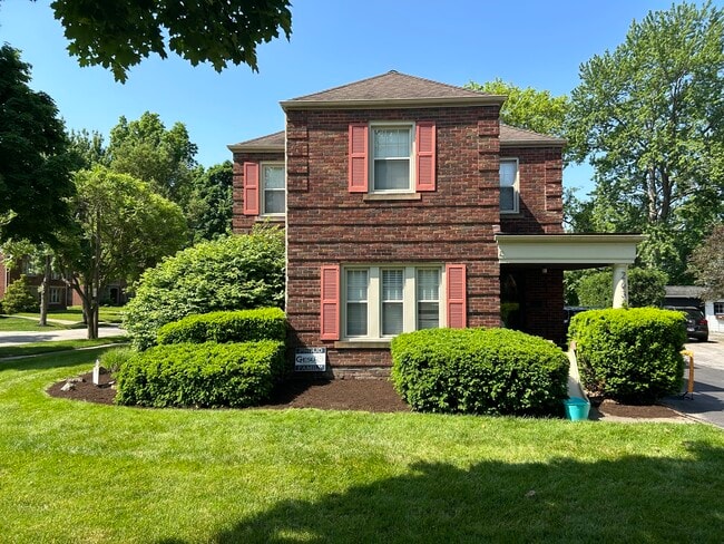 property at 2638 Fenwick Rd