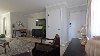 1822 N Elm St in Greensboro, NC - Building Photo - Building Photo