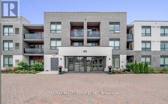 40 Via Rosedale in Brampton, ON - Building Photo