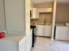 2215 Henrietta Rd in Memphis, TN - Building Photo - Building Photo