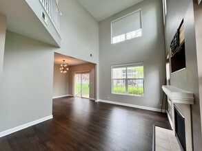 1919 Golden Gate Ln in Naperville, IL - Building Photo - Building Photo