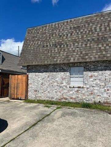 property at 59 Carriage Ln