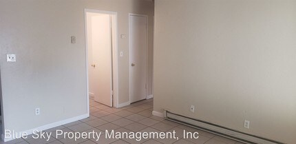 258 N G St in Porterville, CA - Building Photo - Building Photo