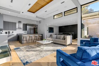 2515 Thames St in Los Angeles, CA - Building Photo - Building Photo