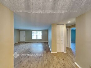 703 Redondo Dr in Brandon, FL - Building Photo - Building Photo