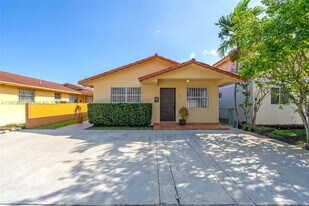 3572 SW 25th St in Miami, FL - Building Photo