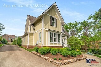 412 Boyd Mill Ave in Franklin, TN - Building Photo - Building Photo