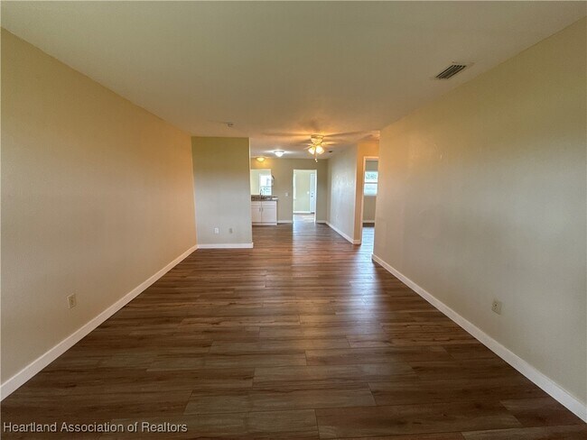 18 Whitner St in Avon Park, FL - Building Photo - Building Photo