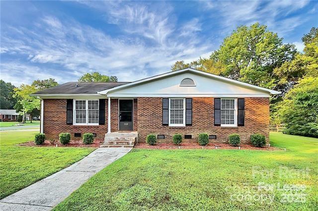 11820 Antebellum Dr in Charlotte, NC - Building Photo