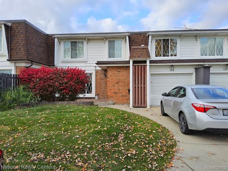 8676 Community Blvd, Unit 2 in Warren, MI - Foto de edificio