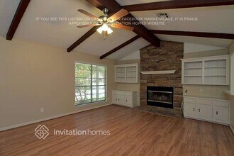 18710 Twigsworth Ln in Humble, TX - Foto de edificio - Building Photo