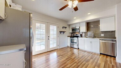 830 E Orchid Ln in Phoenix, AZ - Building Photo - Building Photo