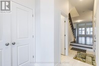 660 Capricorn Cir in Ottawa, ON - Building Photo - Building Photo