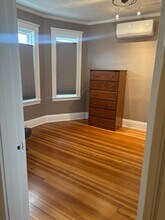 25 Oakland St, Unit One bedroom in Watertown, MA - Building Photo - Building Photo