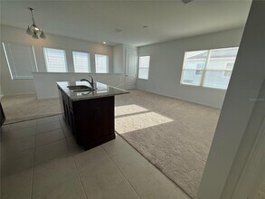 2951 Sailhouse Dr in St. Cloud, FL - Foto de edificio - Building Photo