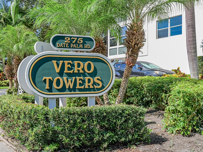 275 Date Palm Rd in Vero Beach, FL - Building Photo - Building Photo