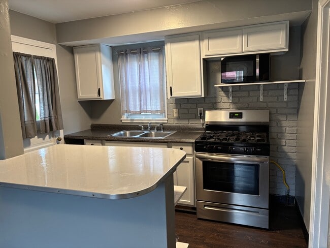 property at 1004 Kennedy Dr