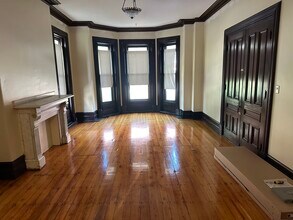 33 Moreland St, Unit #1 in Boston, MA - Building Photo - Building Photo