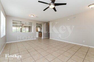 1325 NW 20th Ct in Cape Coral, FL - Foto de edificio - Building Photo