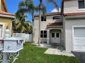 784 Chimney Rock Rd in Weston, FL - Building Photo
