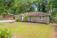 2403 Ousley Ct in Decatur, GA - Building Photo - Building Photo