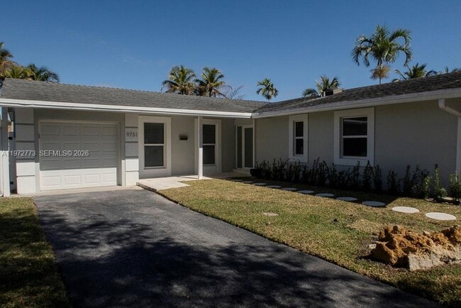 9731 Bel Aire Dr in Cutler Bay, FL - Building Photo - Building Photo