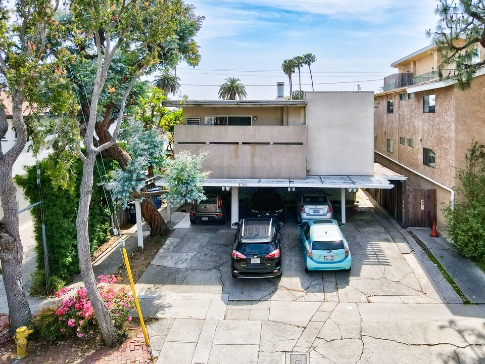 3729 Glendon Ave in Los Angeles, CA - Building Photo