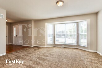 250 Old Chesapeake Dr in Wentzville, MO - Building Photo - Building Photo