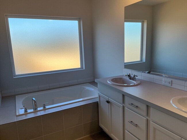 property at 2152 Smith Dr
