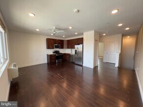 1637 Poplar St in Philadelphia, PA - Building Photo - Building Photo