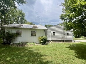 12560 Hughes St in Fostoria, OH - Building Photo - Building Photo