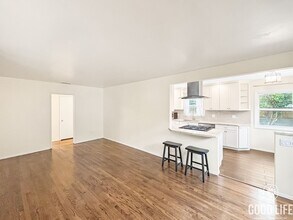 5226 Waring Rd in San Diego, CA - Building Photo - Building Photo