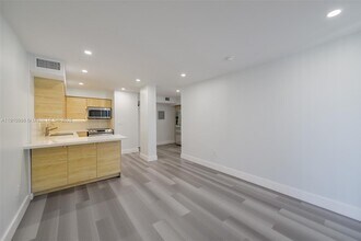 1800 NW 24th Ave in Miami, FL - Building Photo - Building Photo