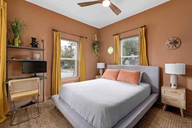 property at 1107 E 10th St