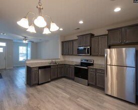 135 Silver Run Pl in West Columbia, SC - Building Photo - Building Photo