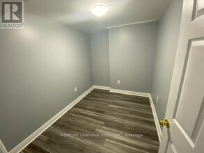 3231 Cactus Gate in Mississauga, ON - Building Photo - Building Photo