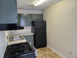 252 Gompers Ave, Unit B in Indiana, PA - Building Photo - Building Photo