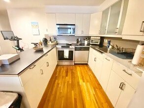 2330 Linwood Ave in Fort Lee, NJ - Building Photo - Building Photo