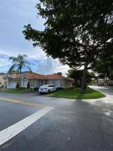 5596 NW 102nd Ct in Doral, FL - Building Photo - Building Photo