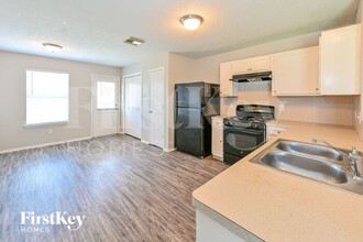 21202 Grand Linden Ct in Humble, TX - Foto de edificio - Building Photo
