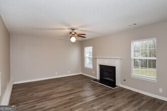 6926 Foxmoor Way in Douglasville, GA - Building Photo - Building Photo