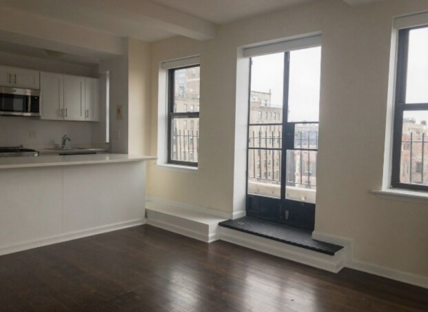 102 Amsterdam in New York, NY - Building Photo - Building Photo