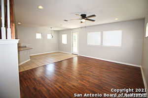 21611 Dion Vlg in San Antonio, TX - Building Photo - Building Photo