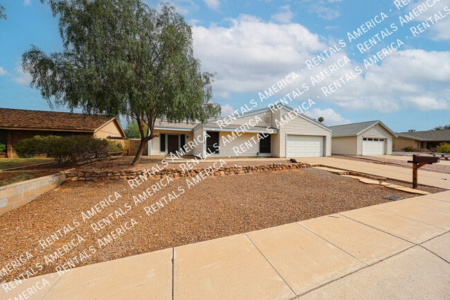 1716 E Redfield Rd in Tempe, AZ - Building Photo - Building Photo