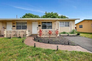 5816 Cleveland St in Hollywood, FL - Building Photo