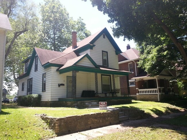 property at 1111 W North St