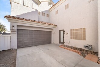 5980 Gentleslope St in Henderson, NV - Building Photo - Building Photo