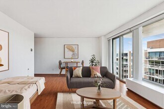 1435 4th St SW in Washington, DC - Building Photo - Building Photo