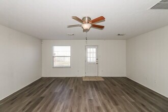 3826 Rowlock Vine Dr in Houston, TX - Foto de edificio - Building Photo