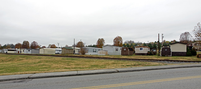 112 Rolling Acres Ln in Clinton, TN - Building Photo - Building Photo